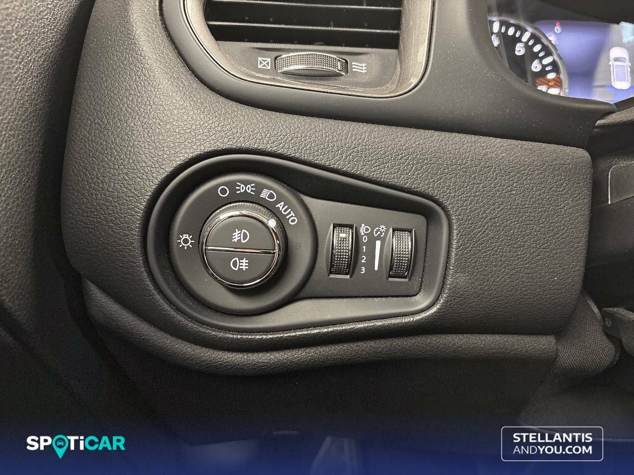 Foto Jeep Renegade 18