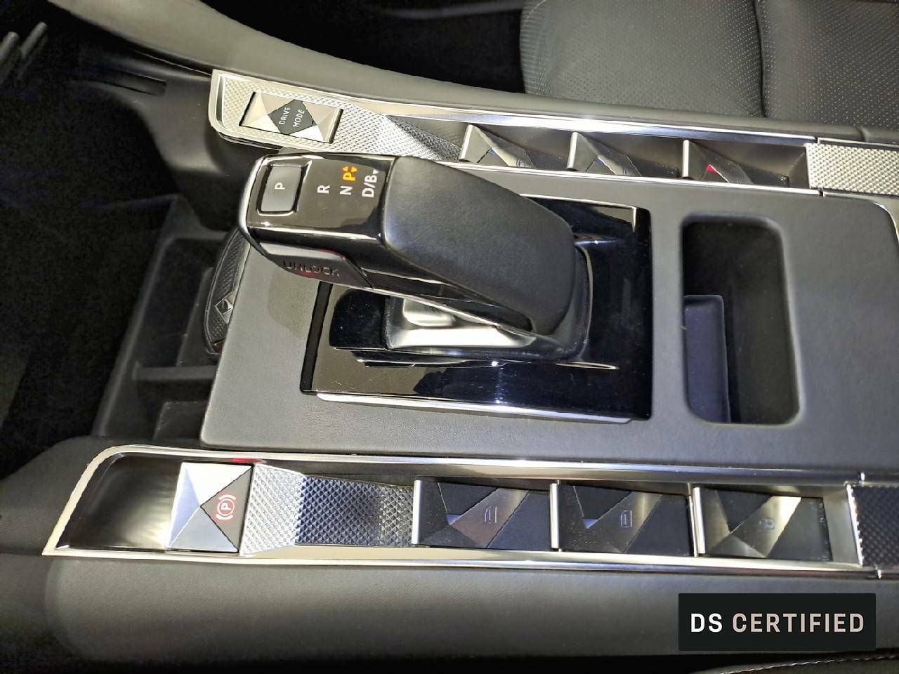 Foto DS Automobiles DS 7 21
