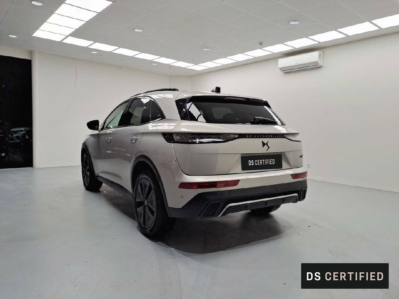 Foto DS Automobiles DS 7 7