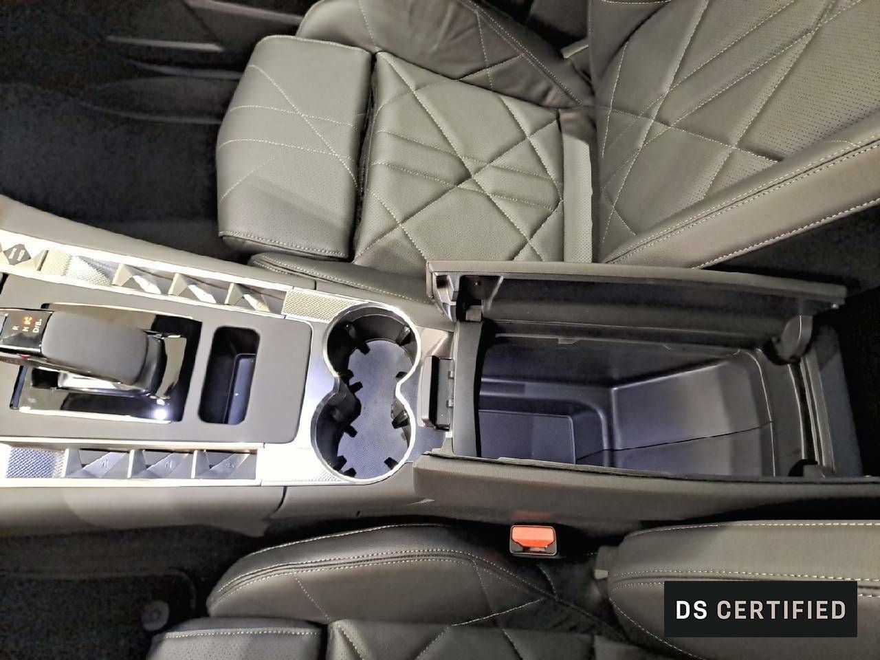 Foto DS Automobiles DS 7 18