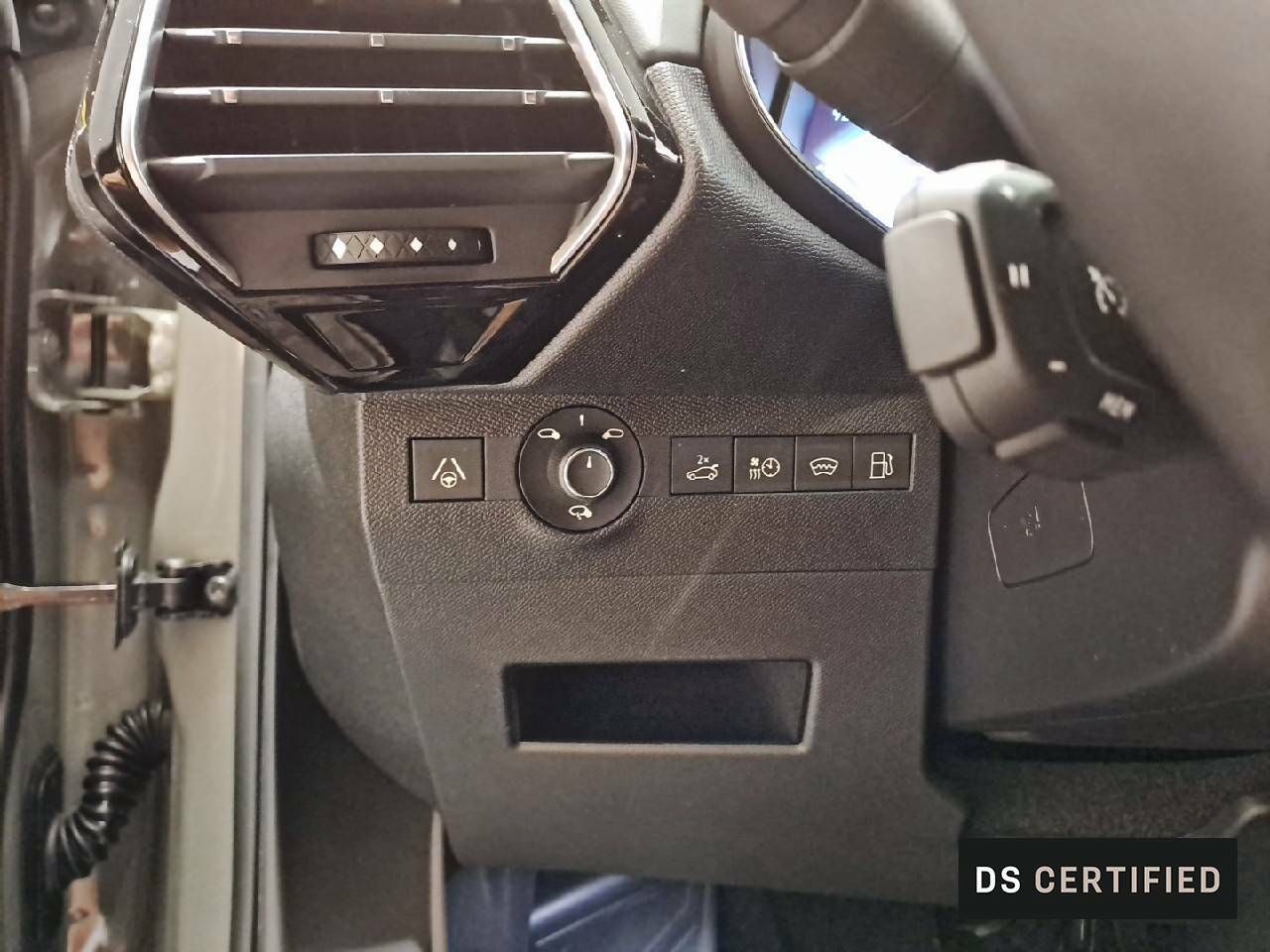 Foto DS Automobiles DS 7 23