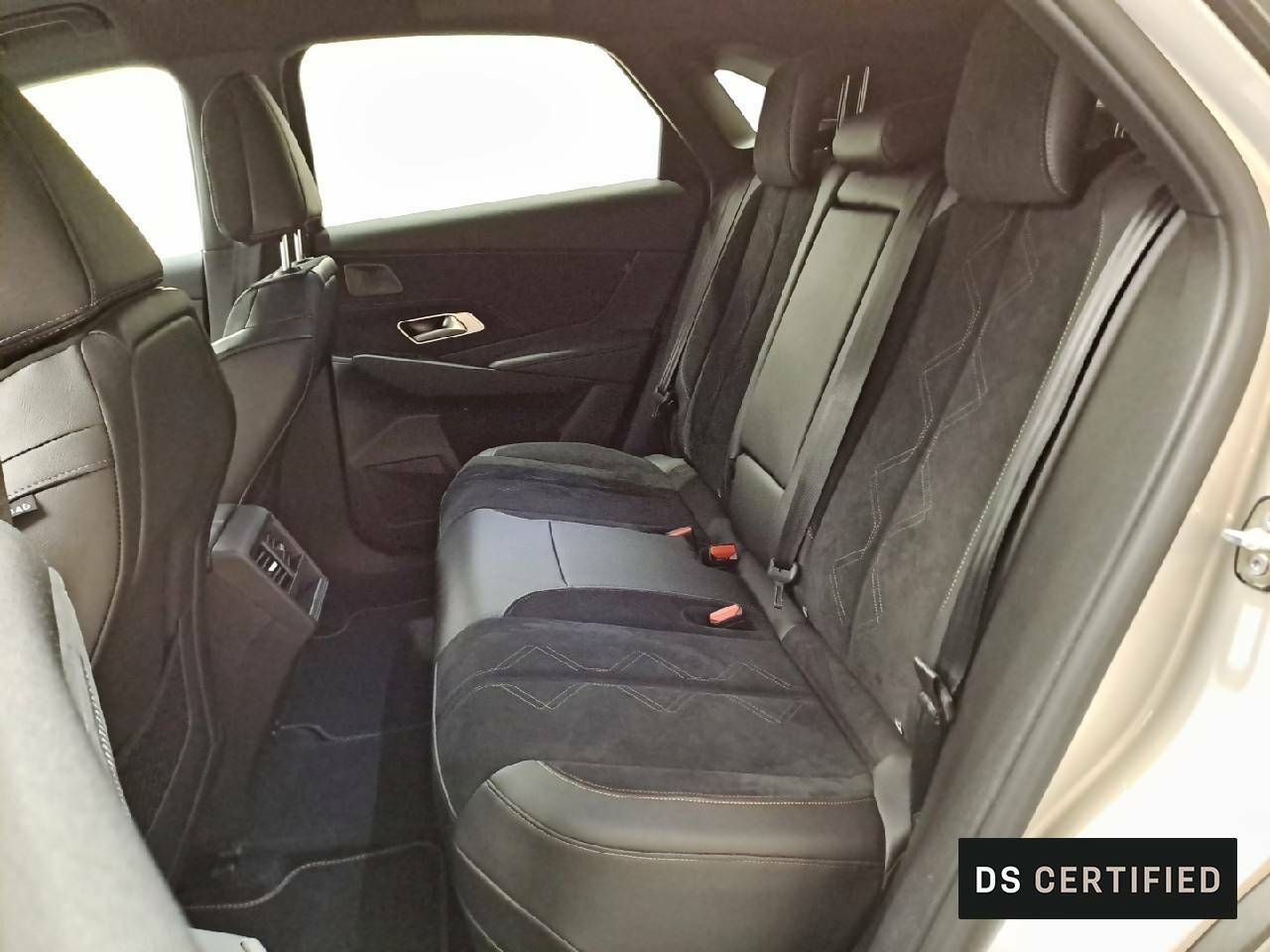 Foto DS Automobiles DS 7 10