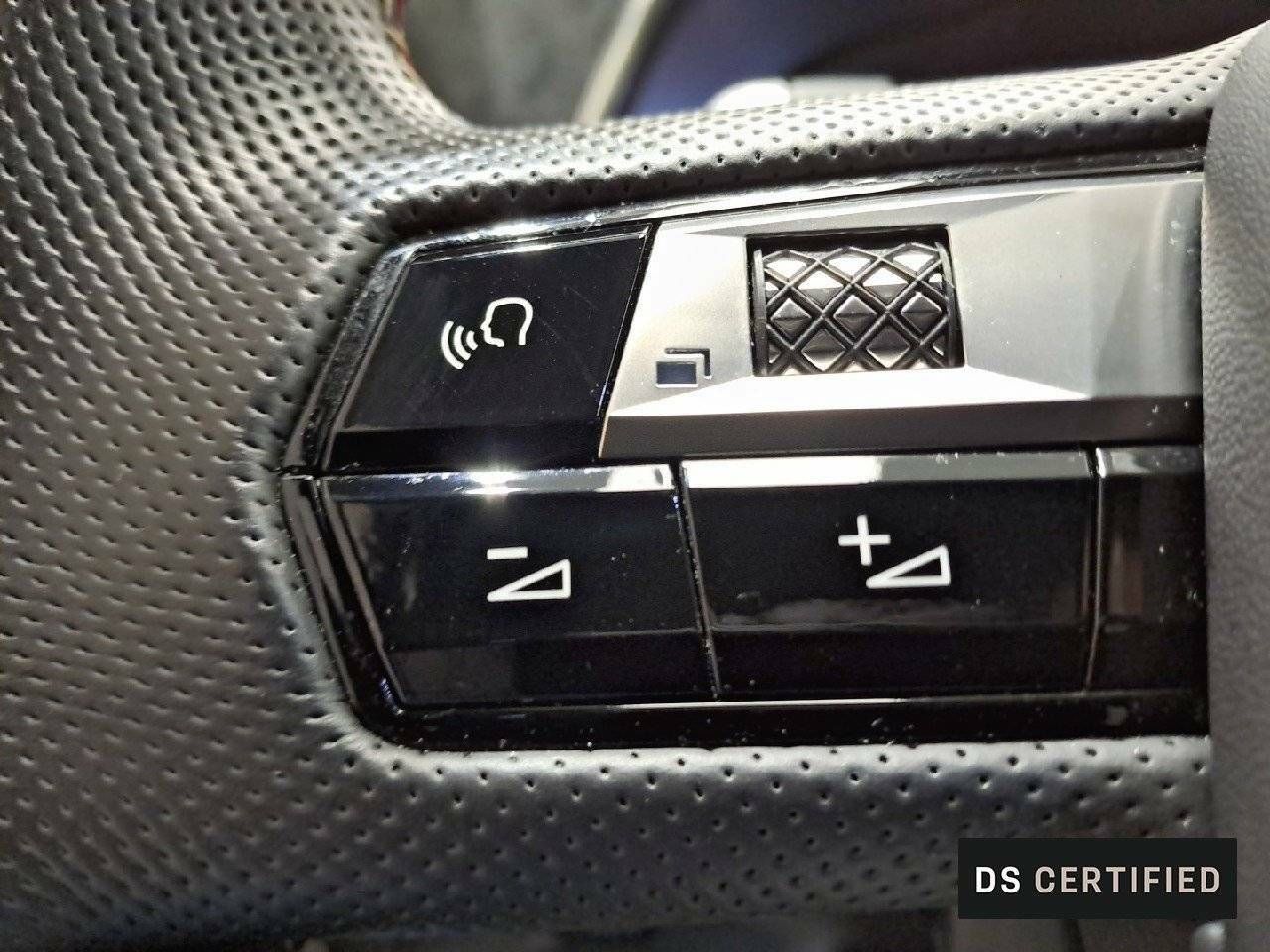 Foto DS Automobiles DS 7 14
