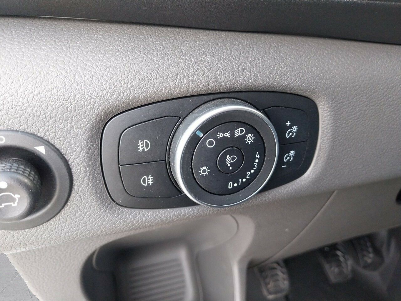 Foto Ford Transit Connect 15