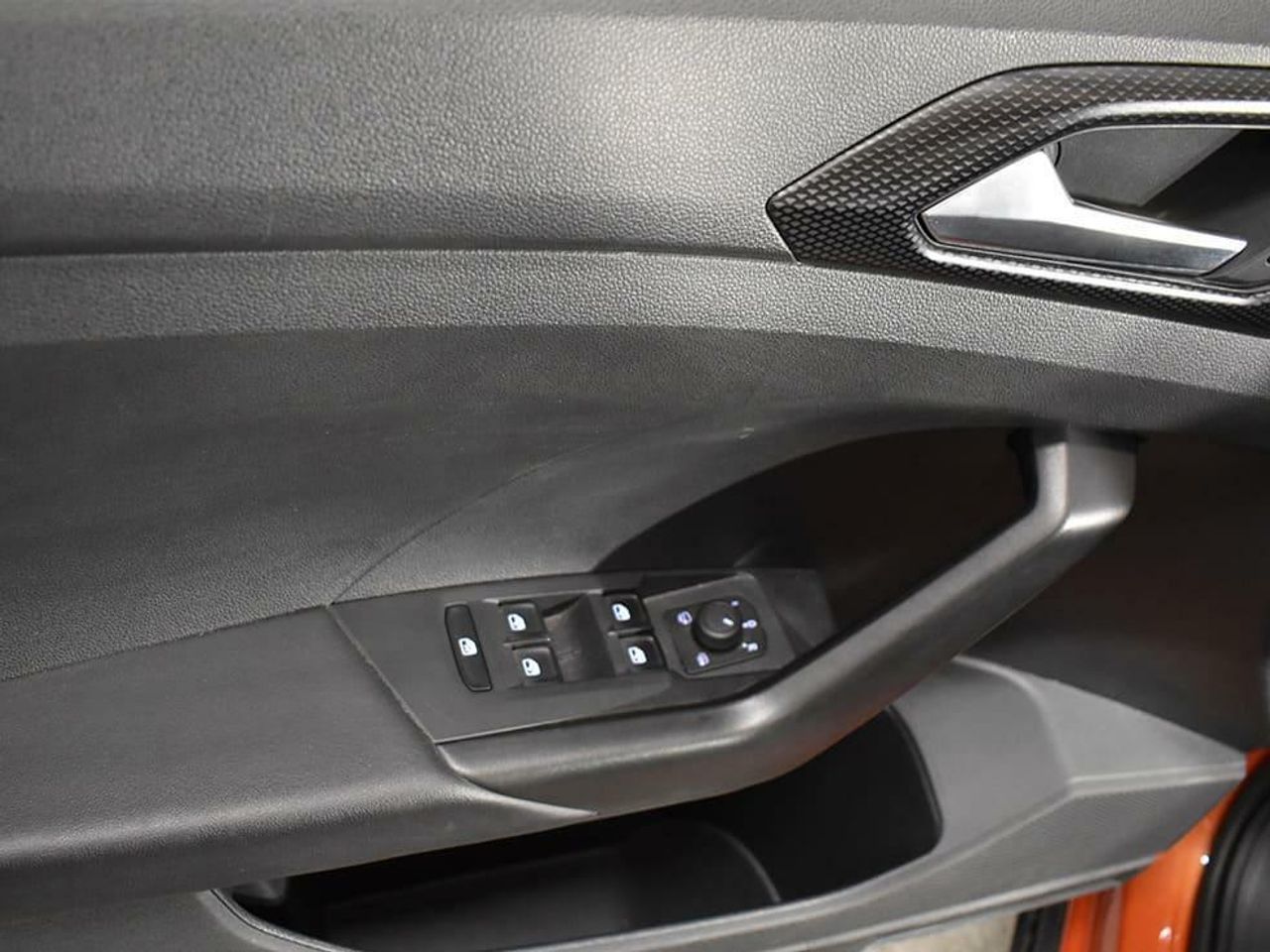 Foto Volkswagen T-Cross 11