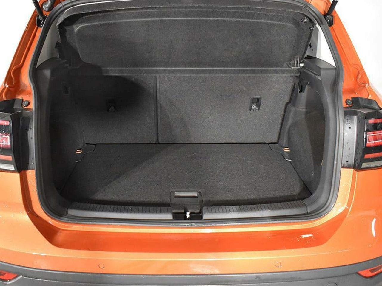 Foto Volkswagen T-Cross 14