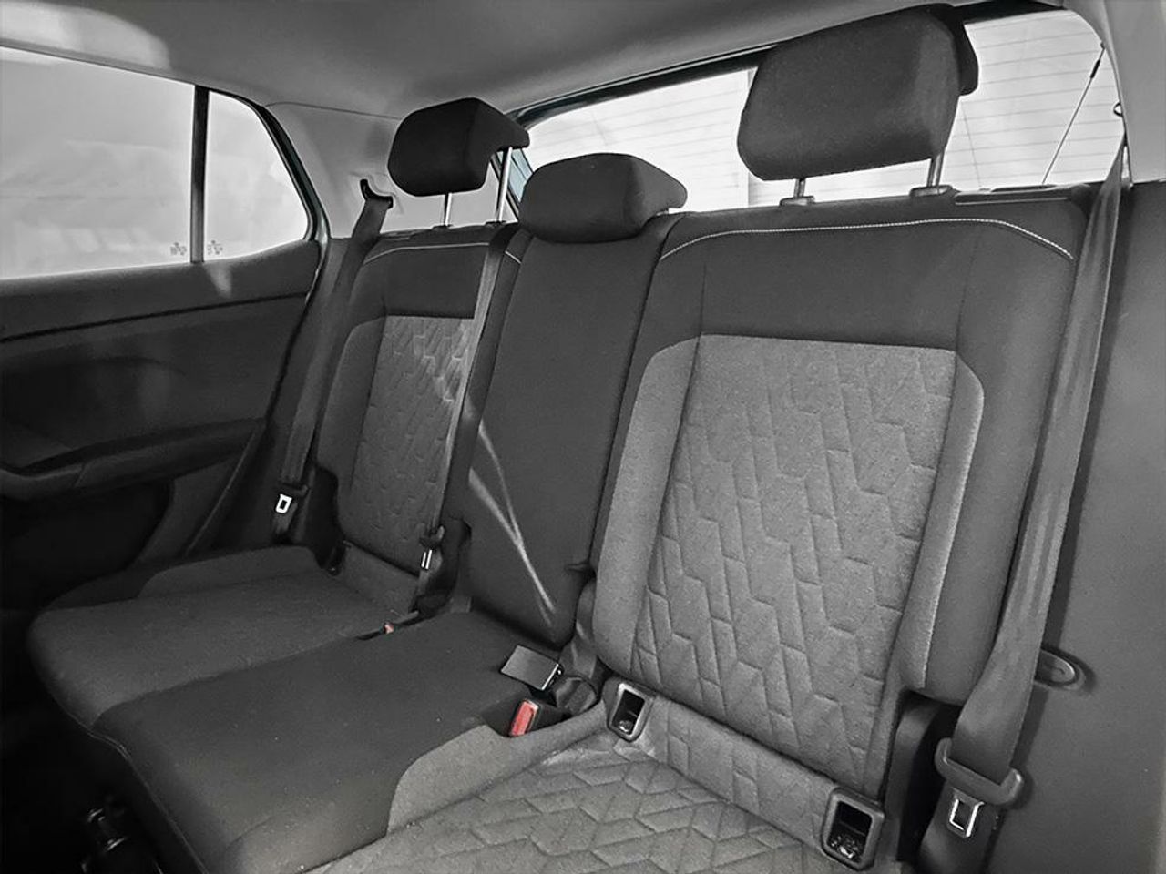Foto Volkswagen T-Cross 18