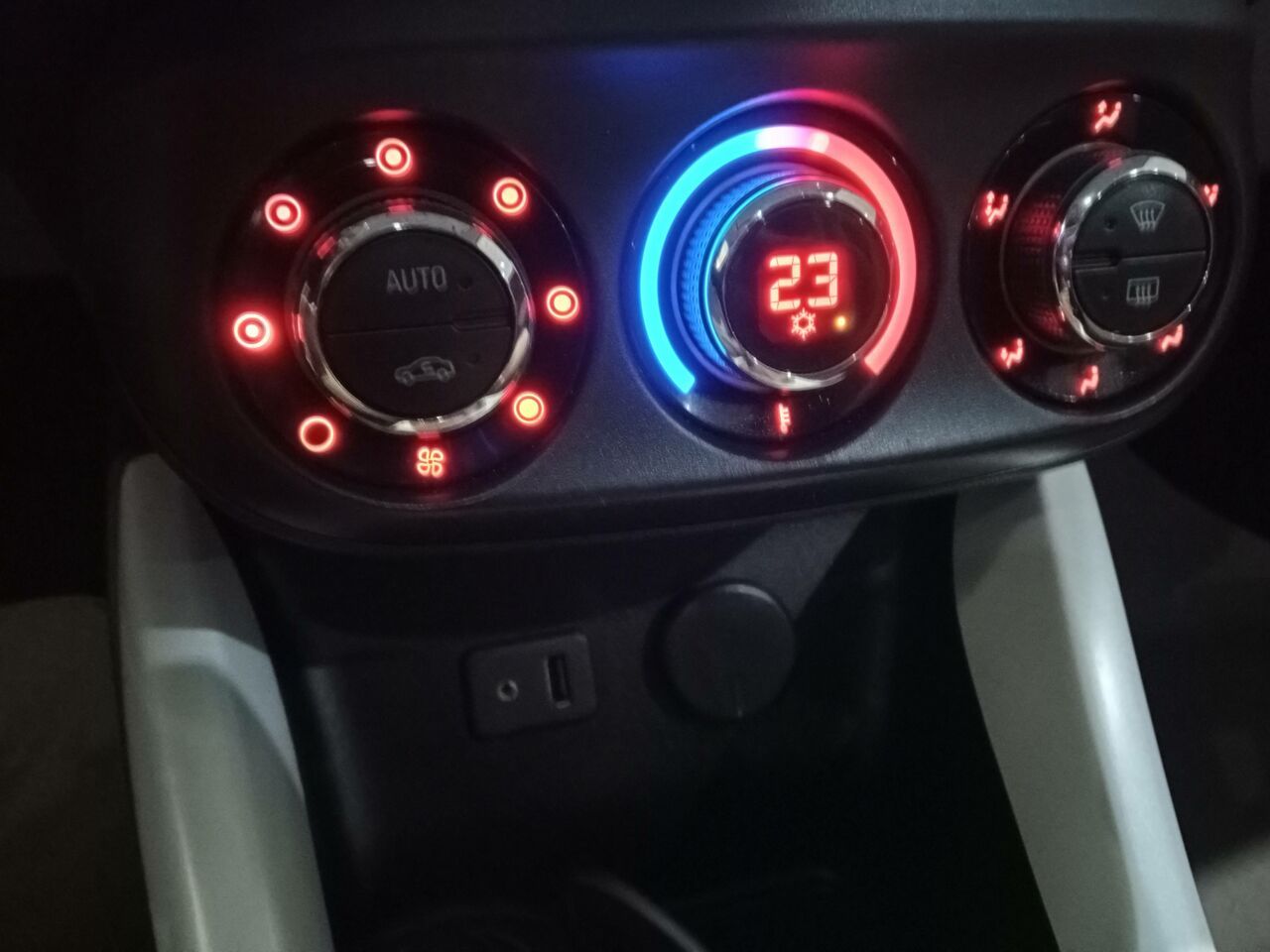 Foto Opel Adam 13