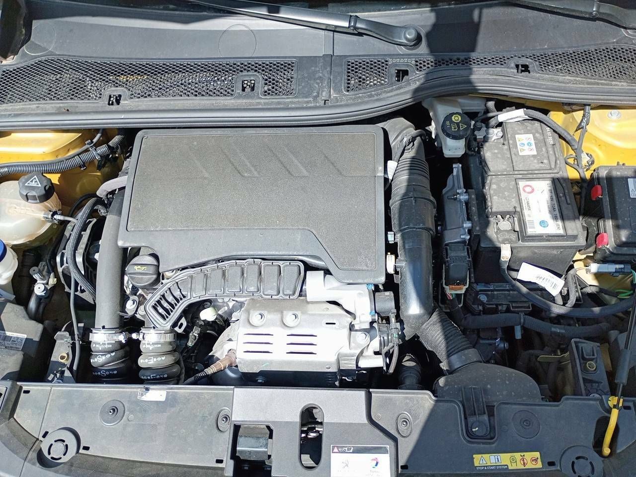 Foto Peugeot 208 23