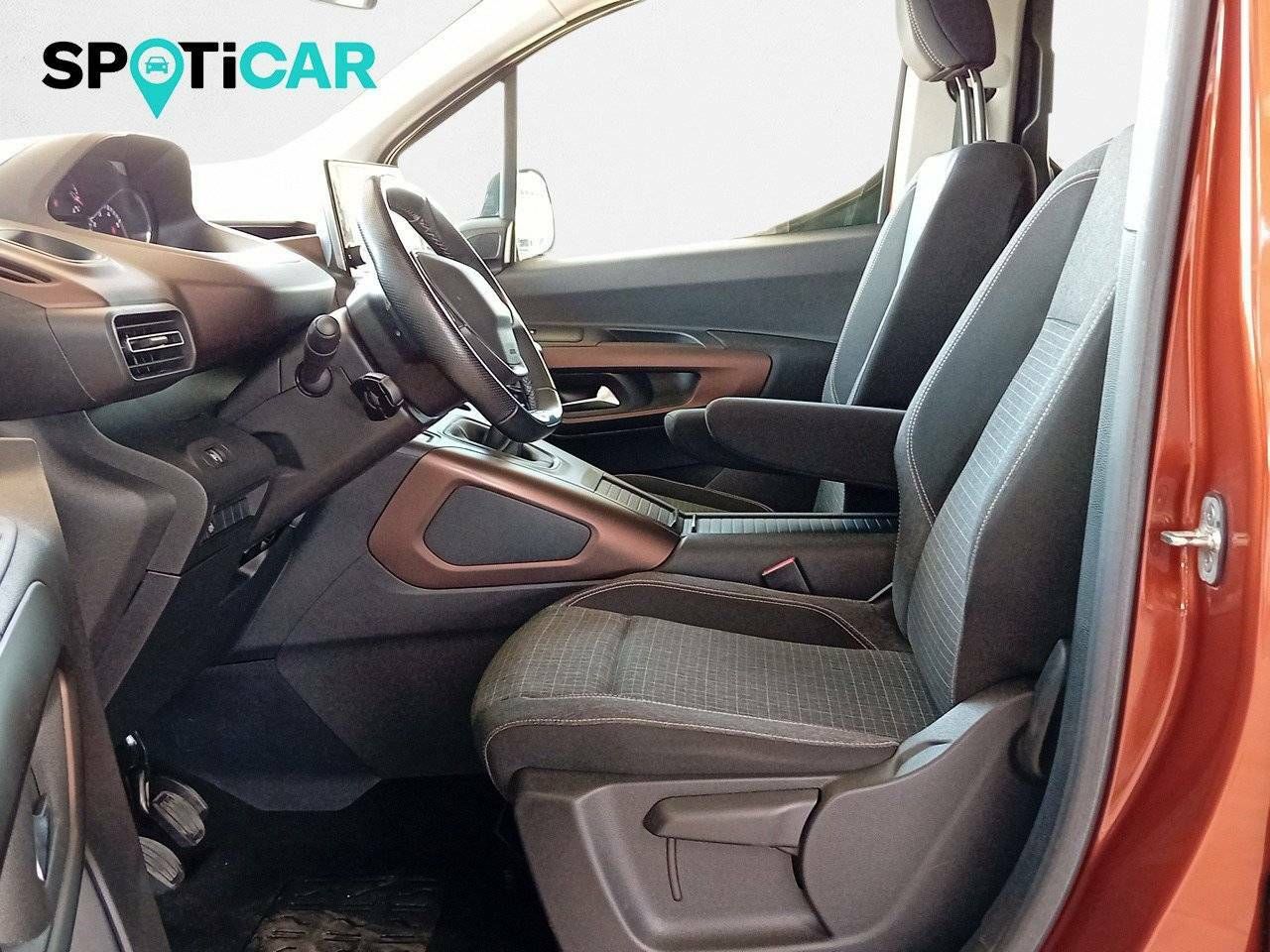 Foto Peugeot Rifter 11