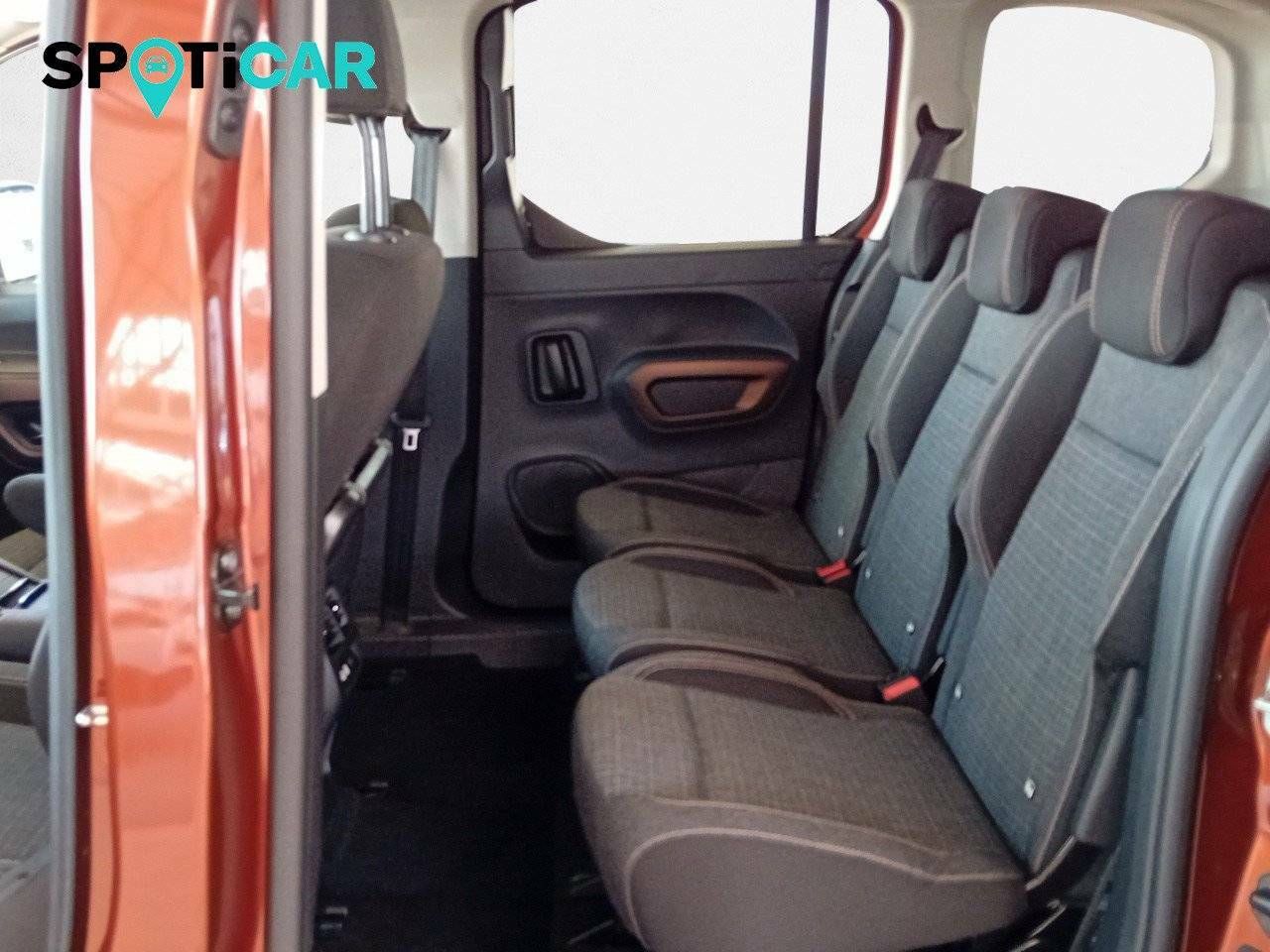 Foto Peugeot Rifter 12