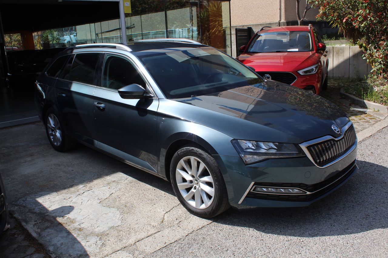Foto Skoda Superb 4