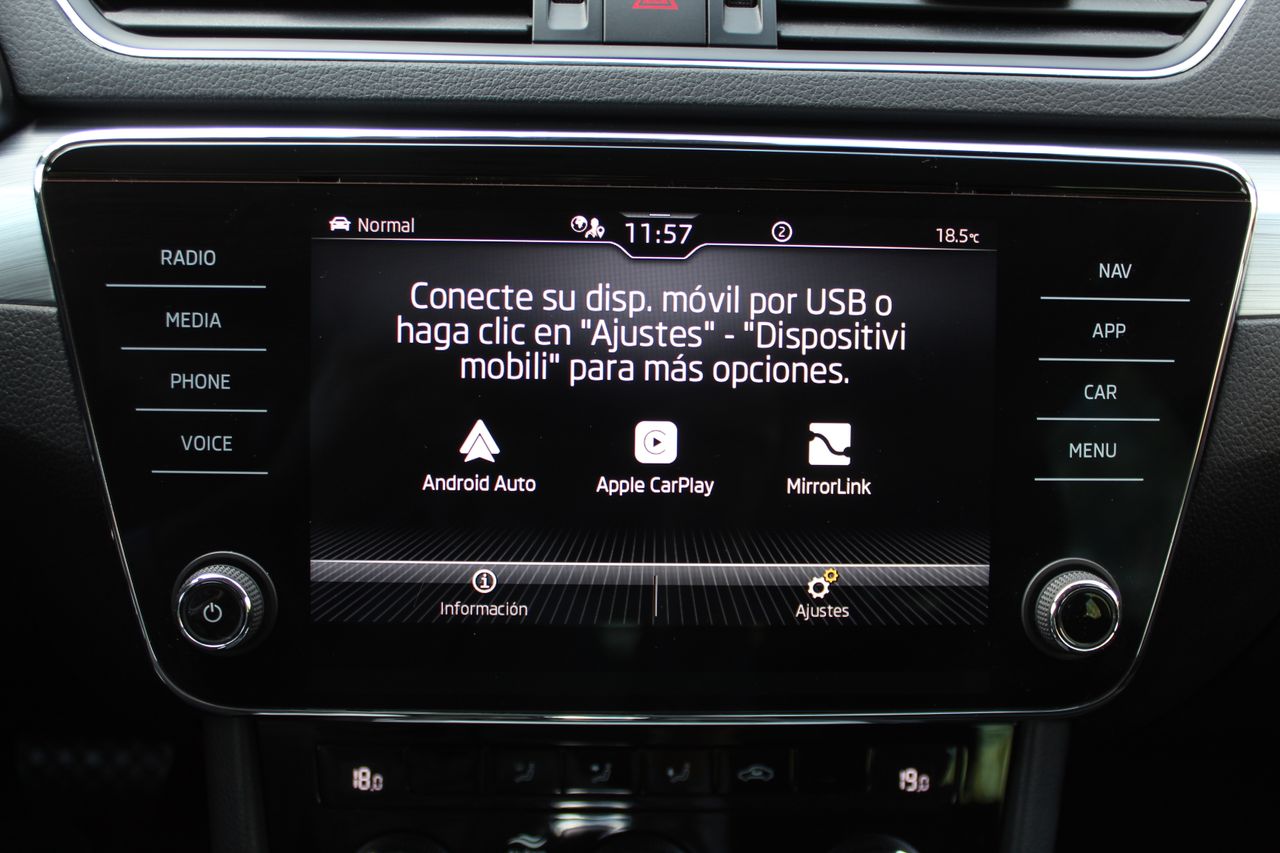 Foto Skoda Superb 18