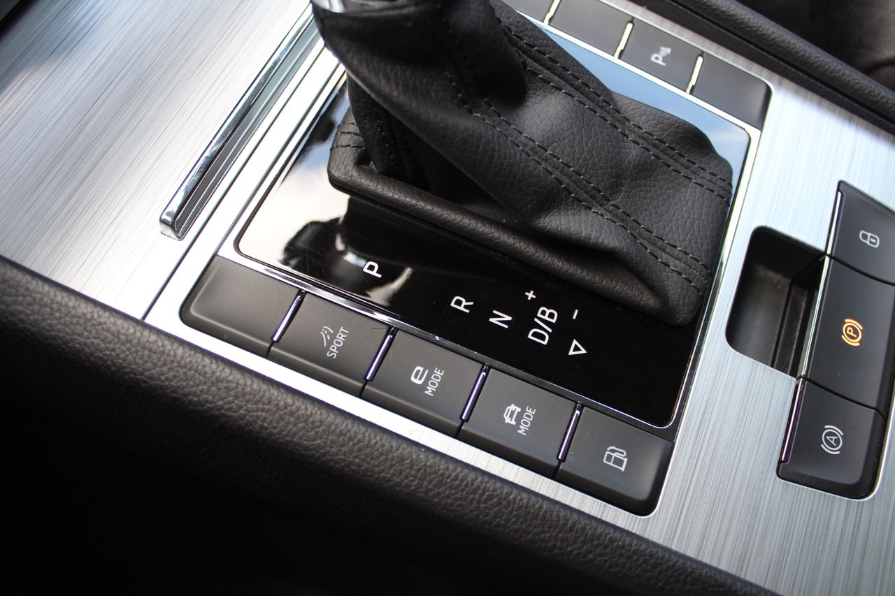 Foto Skoda Superb 23