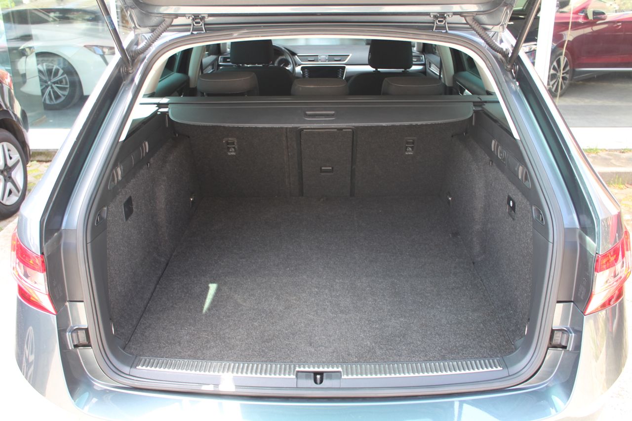 Foto Skoda Superb 25