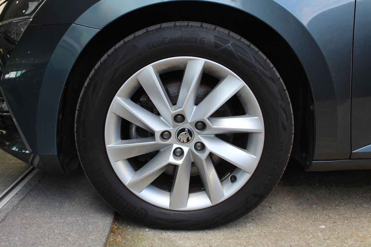 Foto Skoda Superb 31