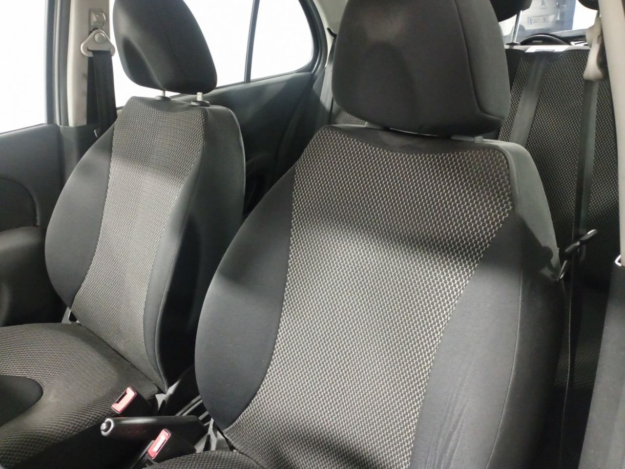 Foto Nissan Micra 16