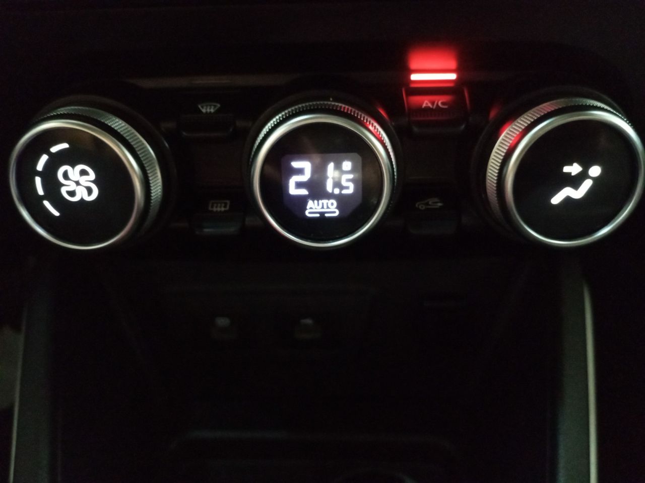 Foto Dacia Duster 19