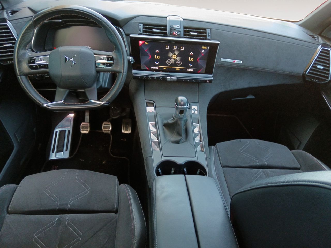 Foto DS Automobiles DS 7 6