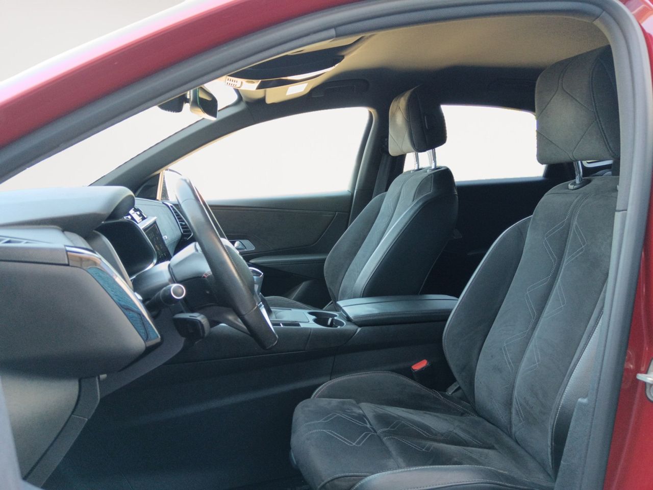 Foto DS Automobiles DS 7 8