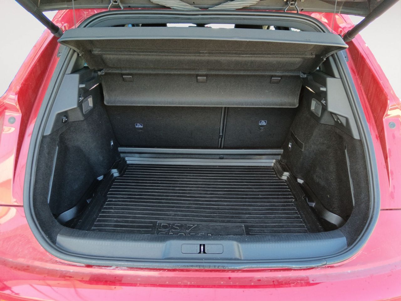 Foto DS Automobiles DS 7 11