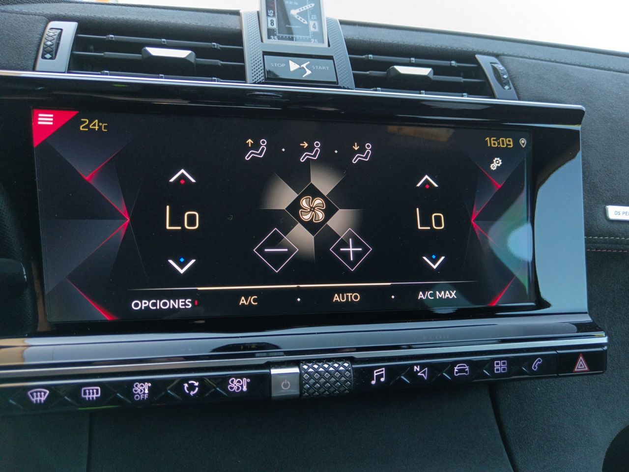 Foto DS Automobiles DS 7 19