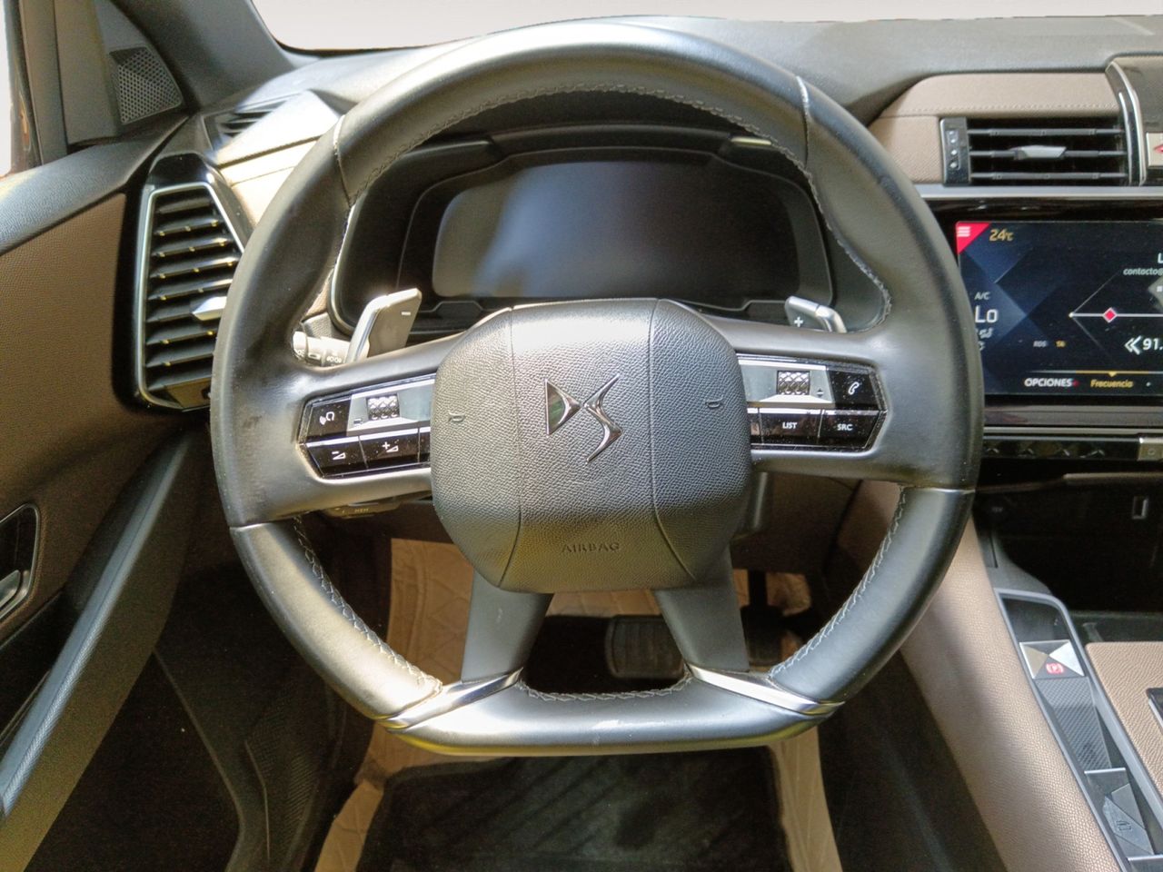 Foto DS Automobiles DS 7 7