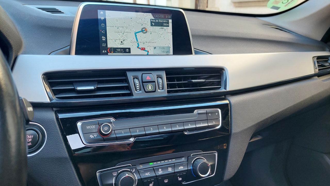 Foto BMW X1 40