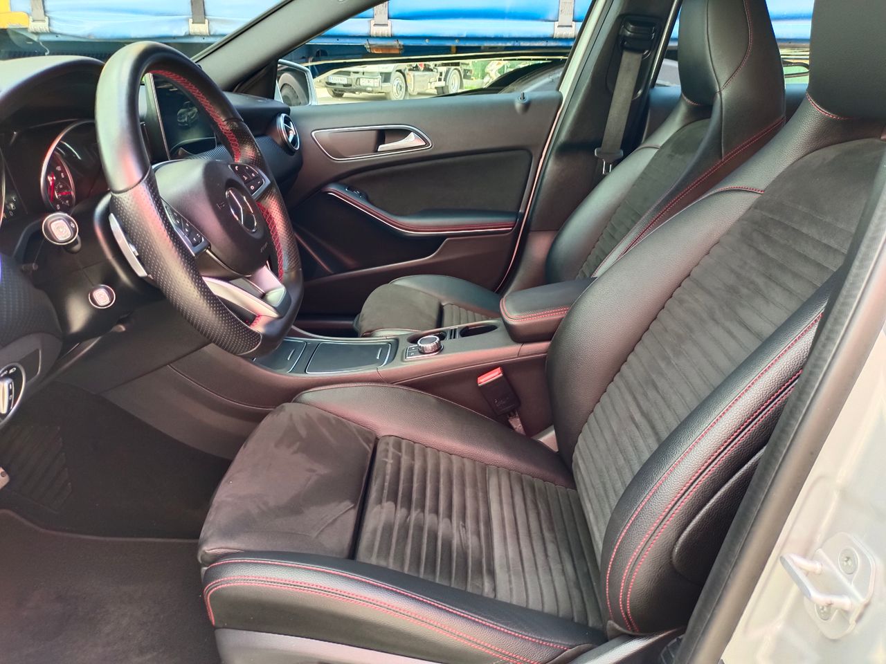 Foto Mercedes-Benz Clase A 18
