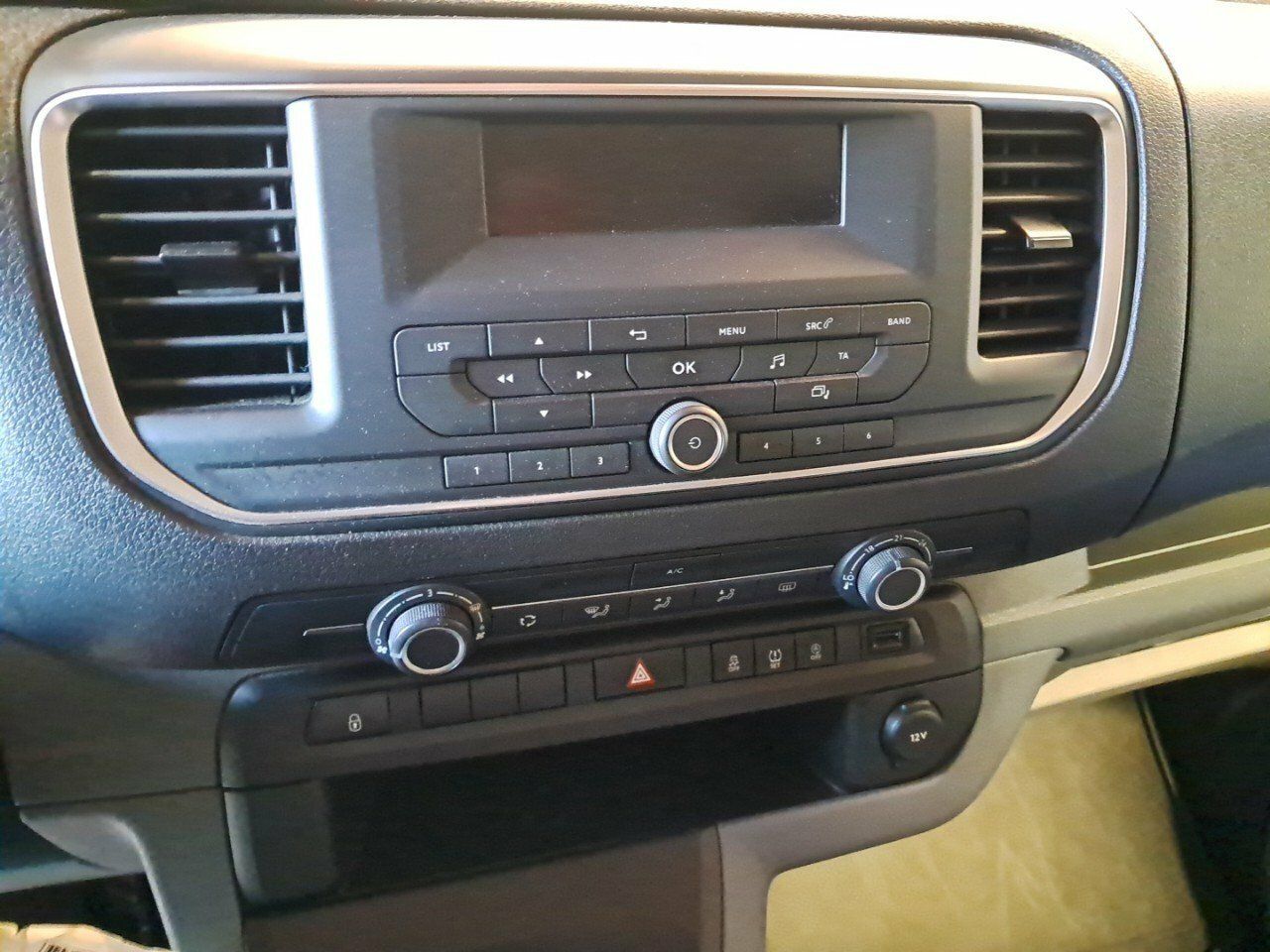 Foto Citroën Jumpy 11