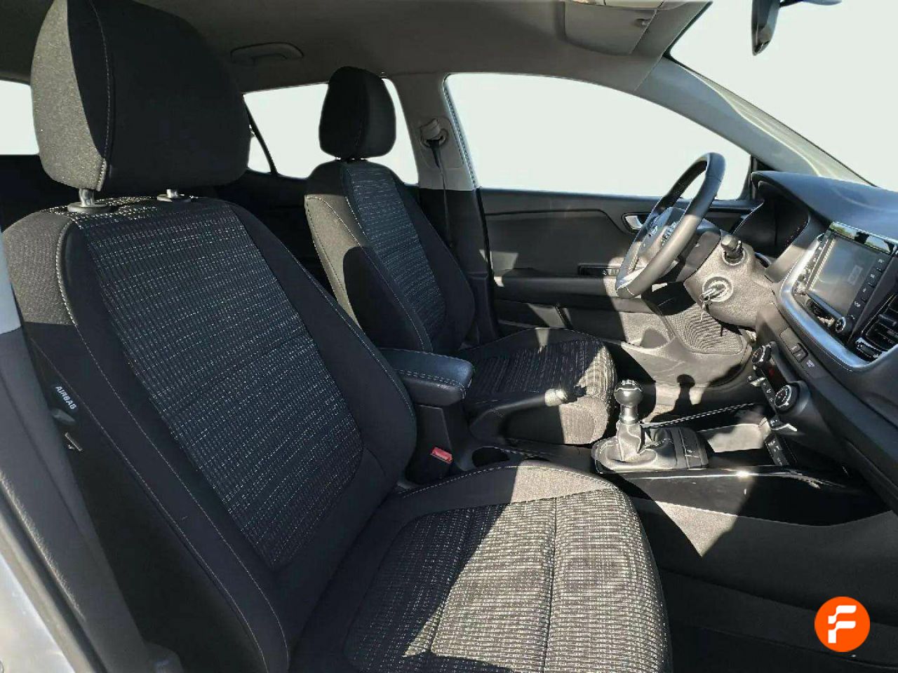 Foto Kia Stonic 19