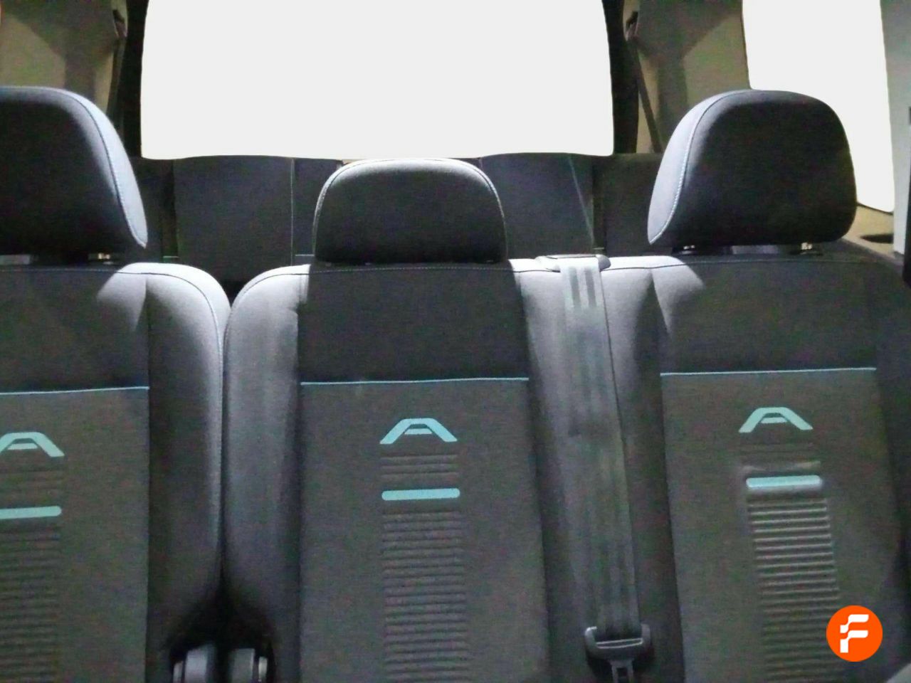 Foto Ford Tourneo Connect 16