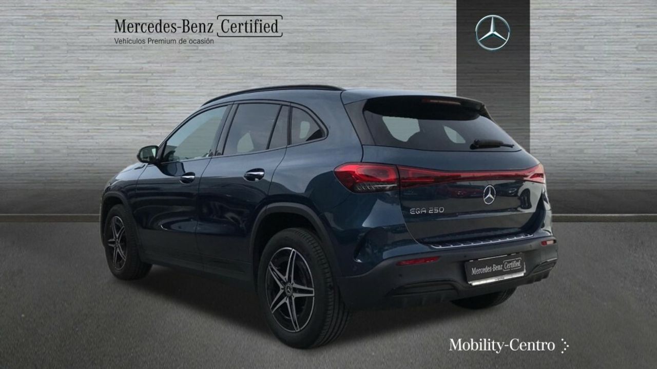 Foto Mercedes-Benz EQA 4