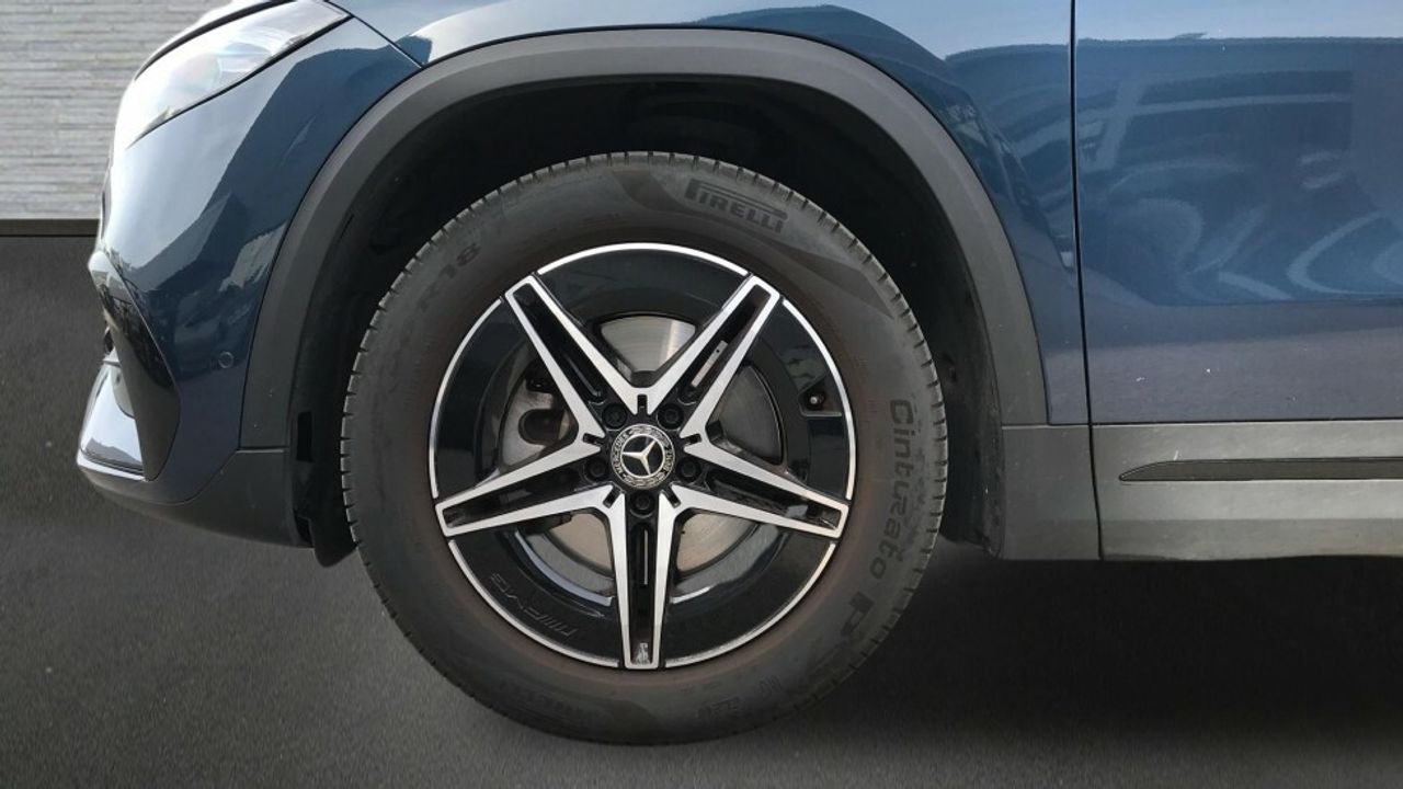 Foto Mercedes-Benz EQA 5