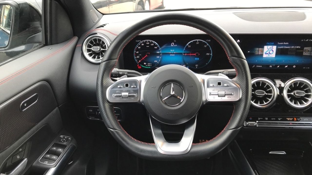 Foto Mercedes-Benz EQA 9