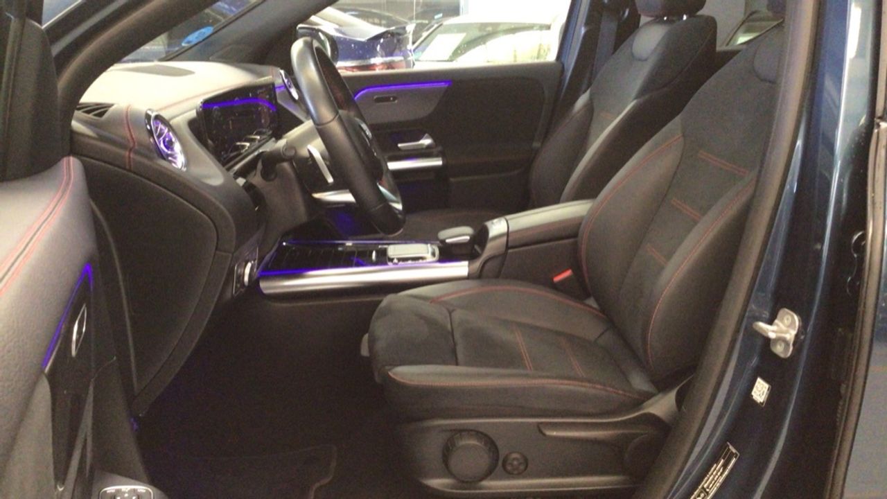 Foto Mercedes-Benz EQA 7
