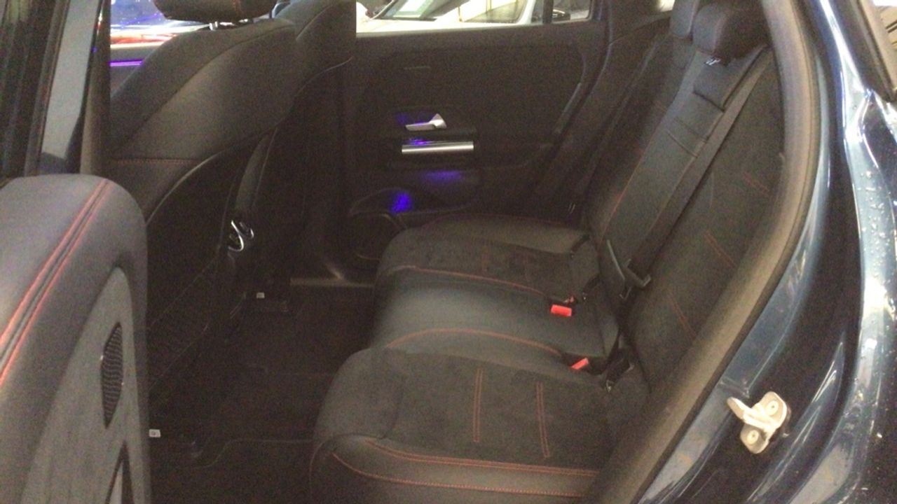 Foto Mercedes-Benz EQA 11