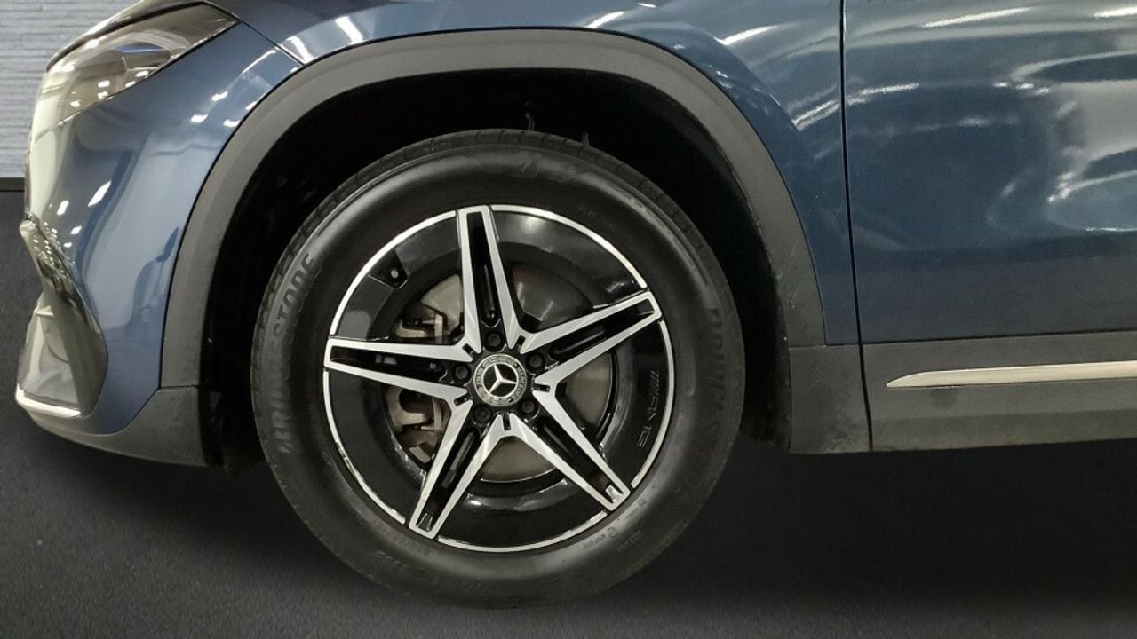 Foto Mercedes-Benz EQA 5