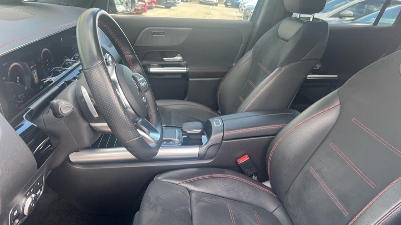 Foto Mercedes-Benz EQA 7