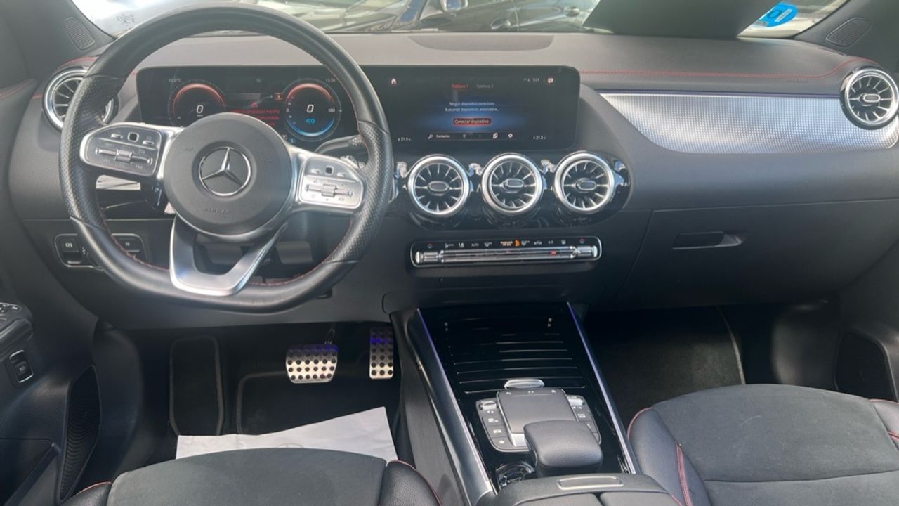 Foto Mercedes-Benz EQA 8