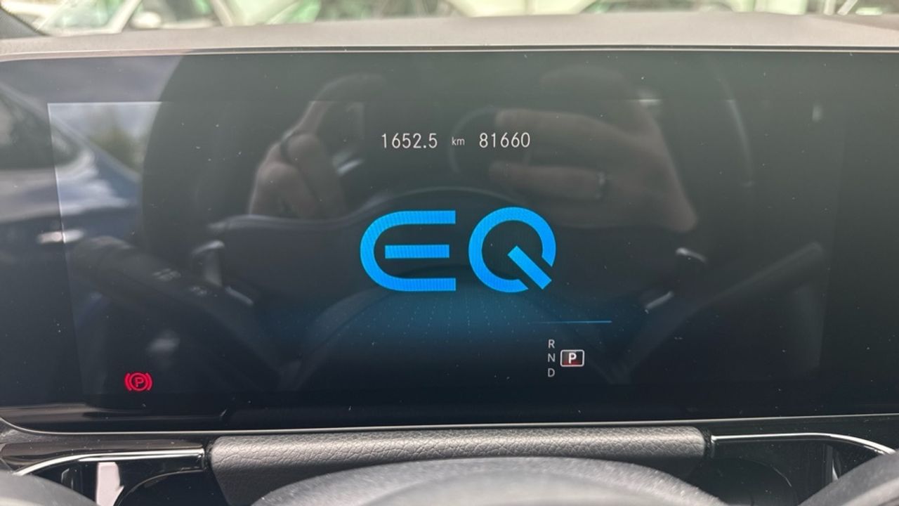 Foto Mercedes-Benz EQA 13