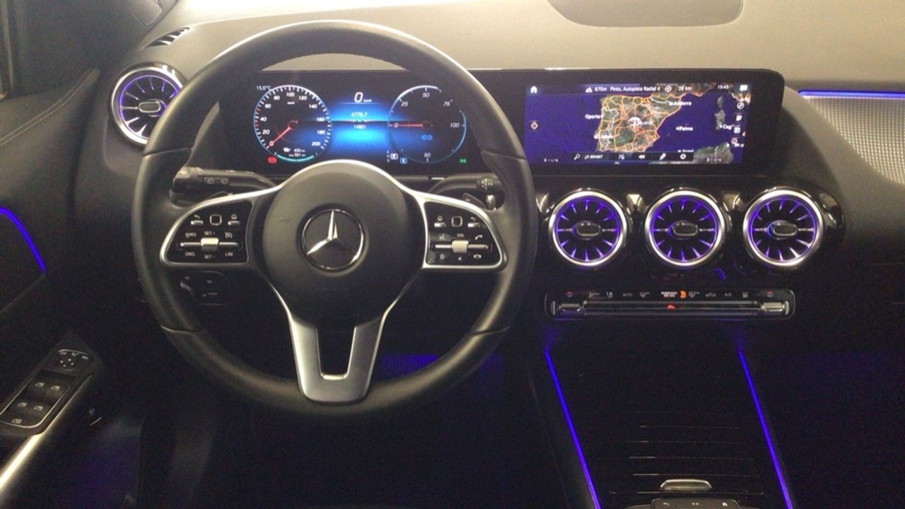 Foto Mercedes-Benz EQA 9