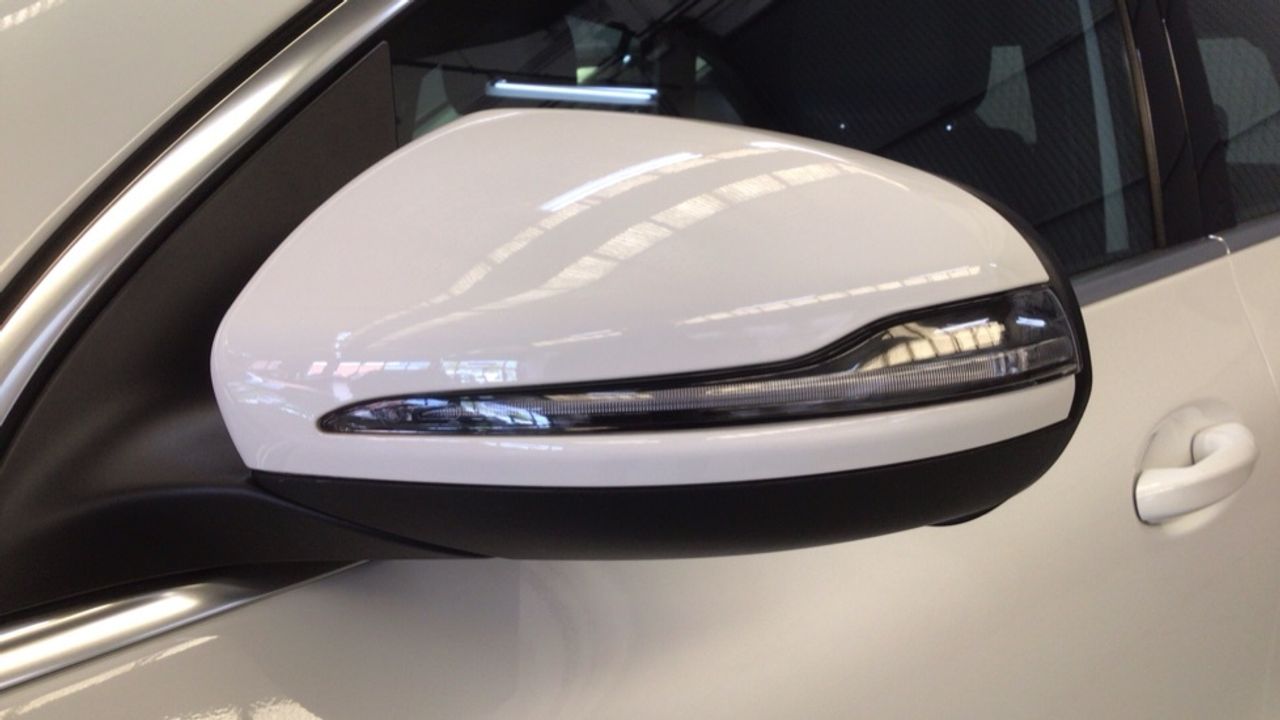 Foto Mercedes-Benz EQA 17