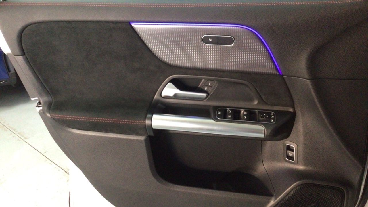 Foto Mercedes-Benz EQA 25