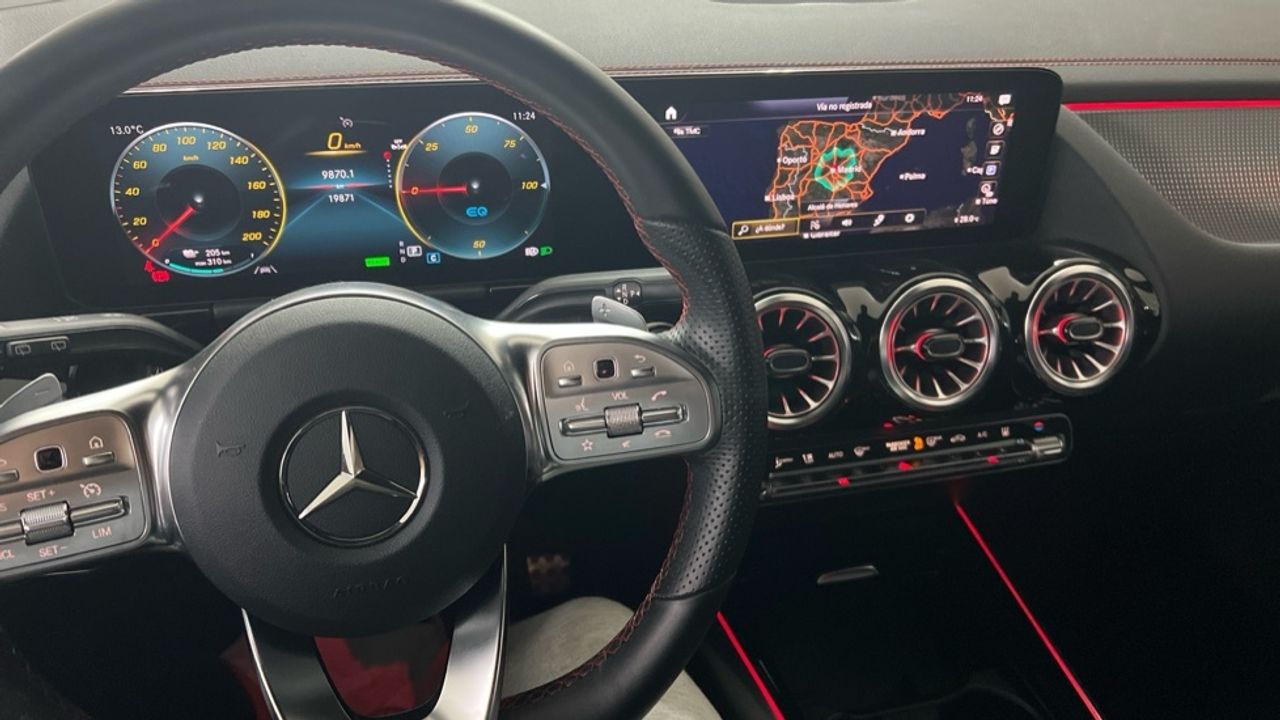 Foto Mercedes-Benz EQA 9