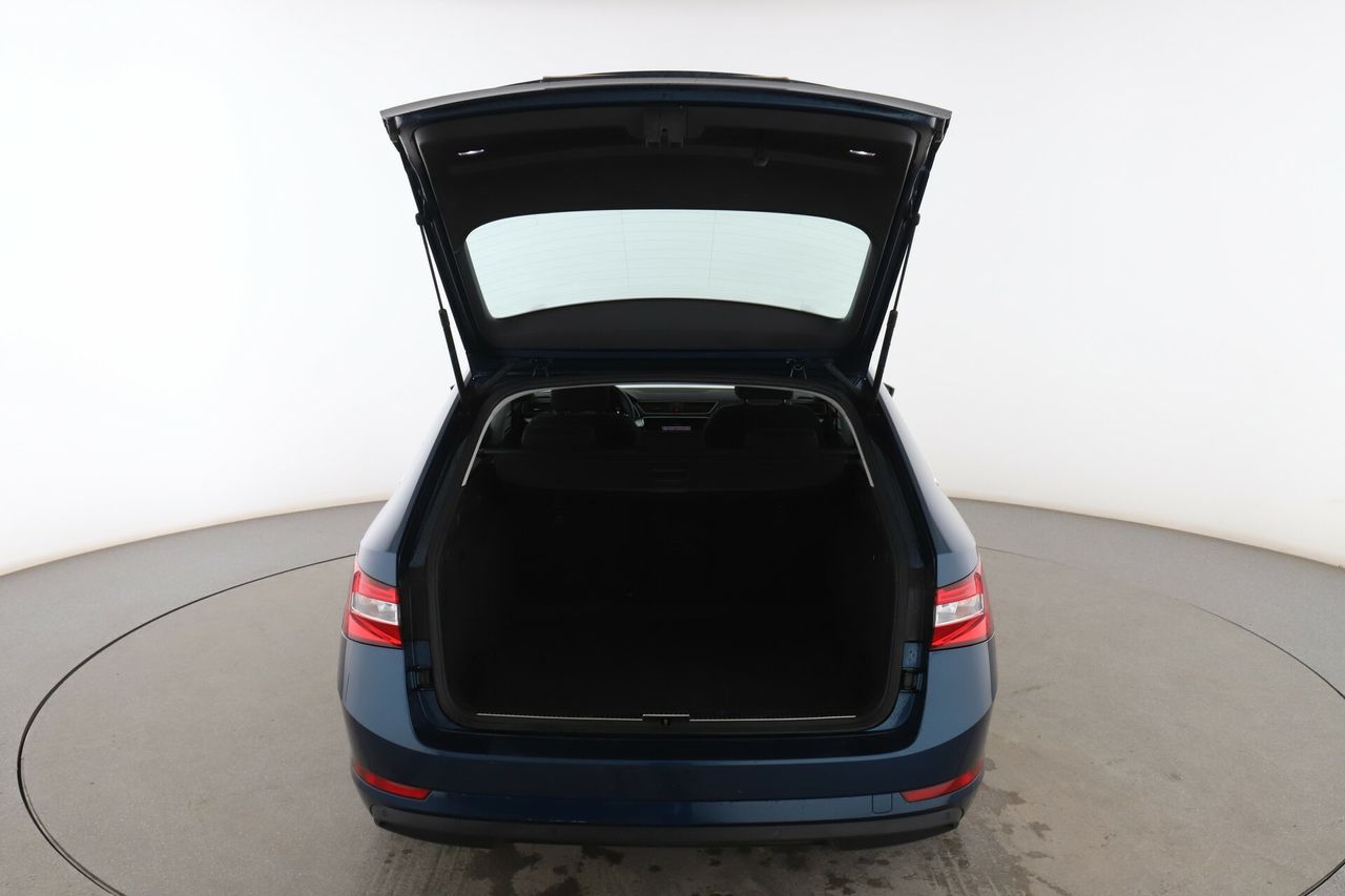 Foto Skoda Superb 27