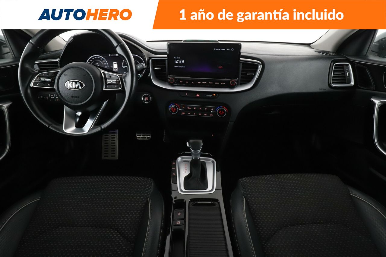 Foto Kia XCeed 12