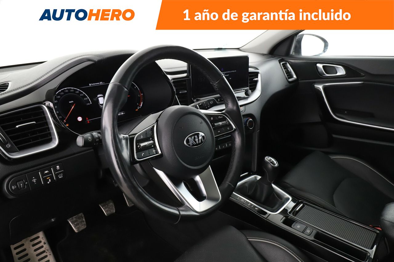 Foto Kia XCeed 11
