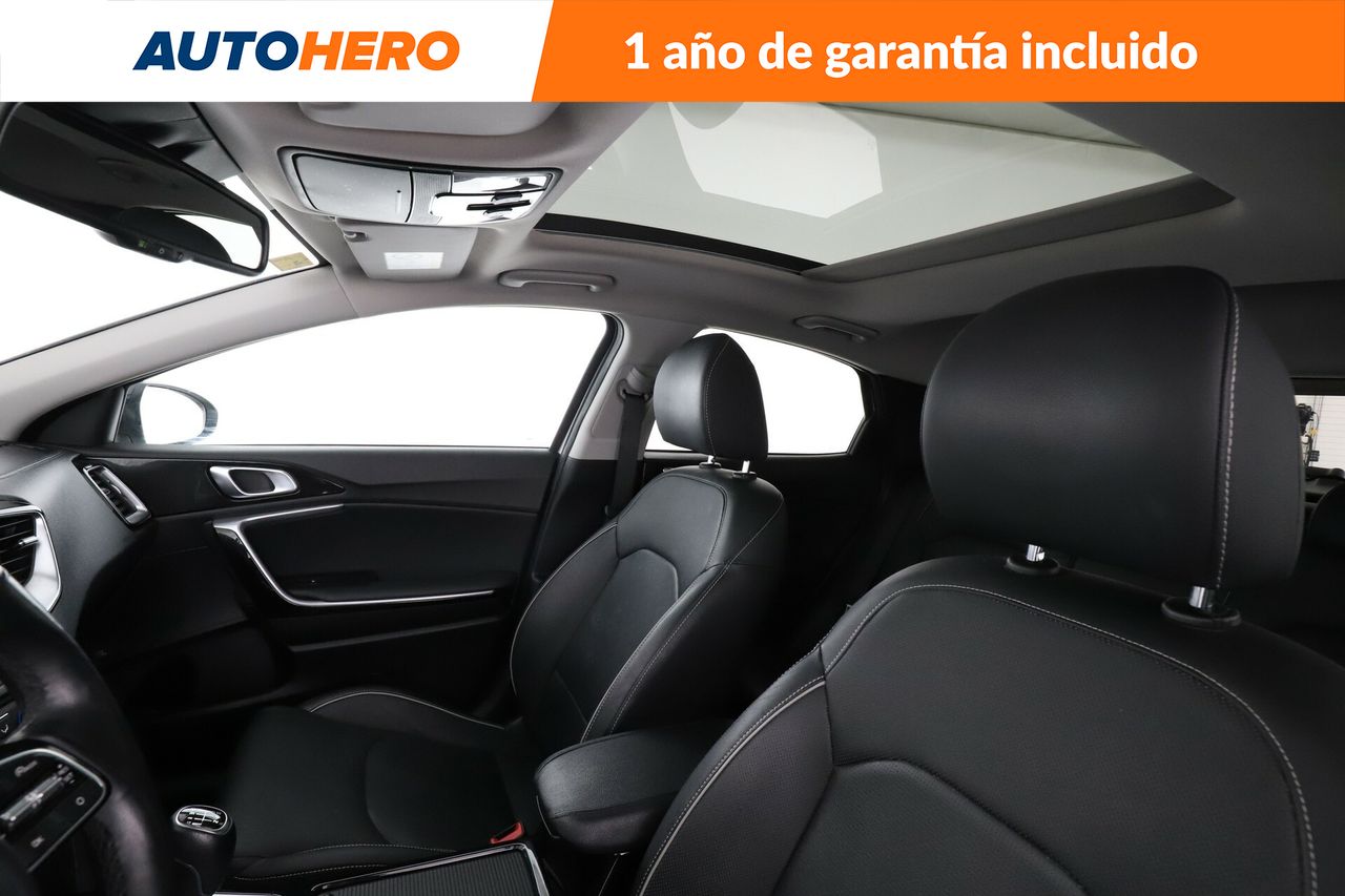 Foto Kia XCeed 23