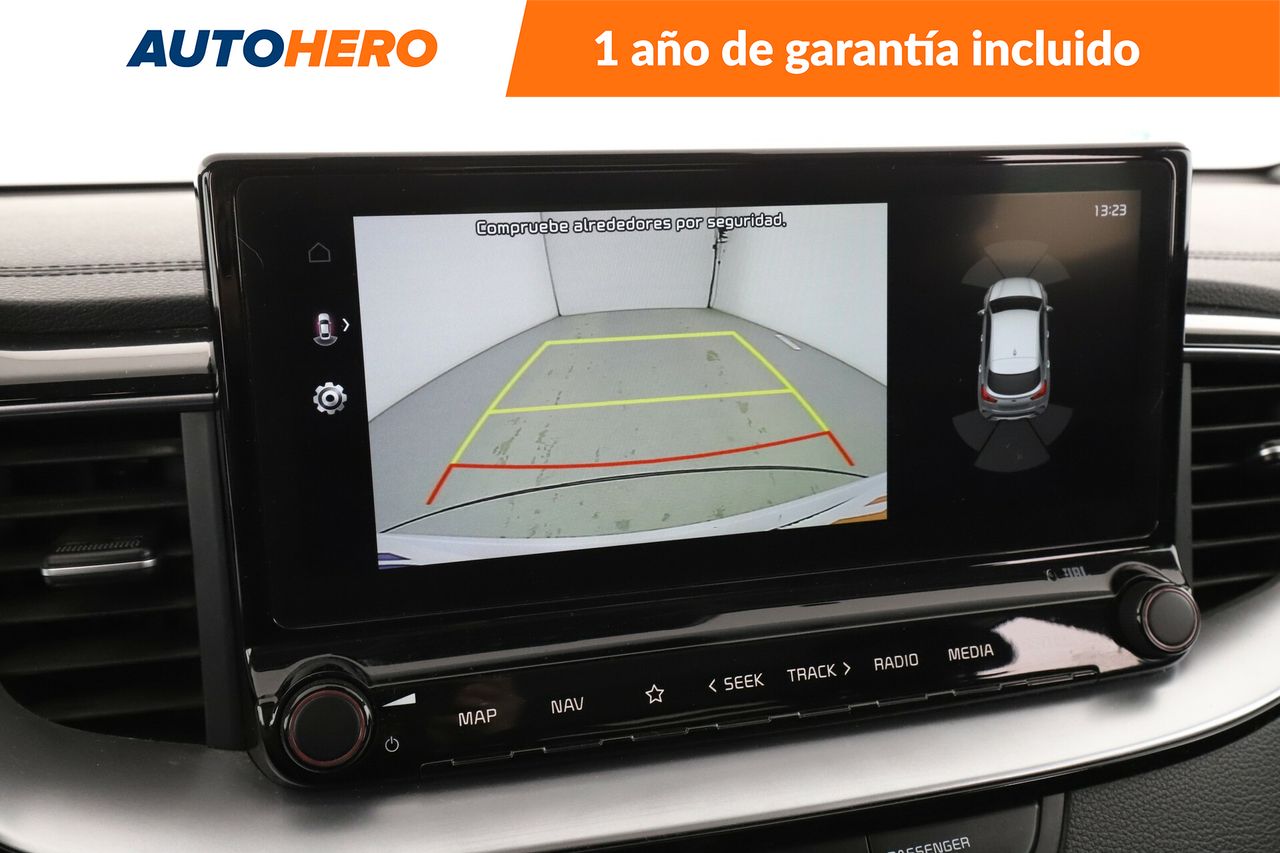 Foto Kia XCeed 32